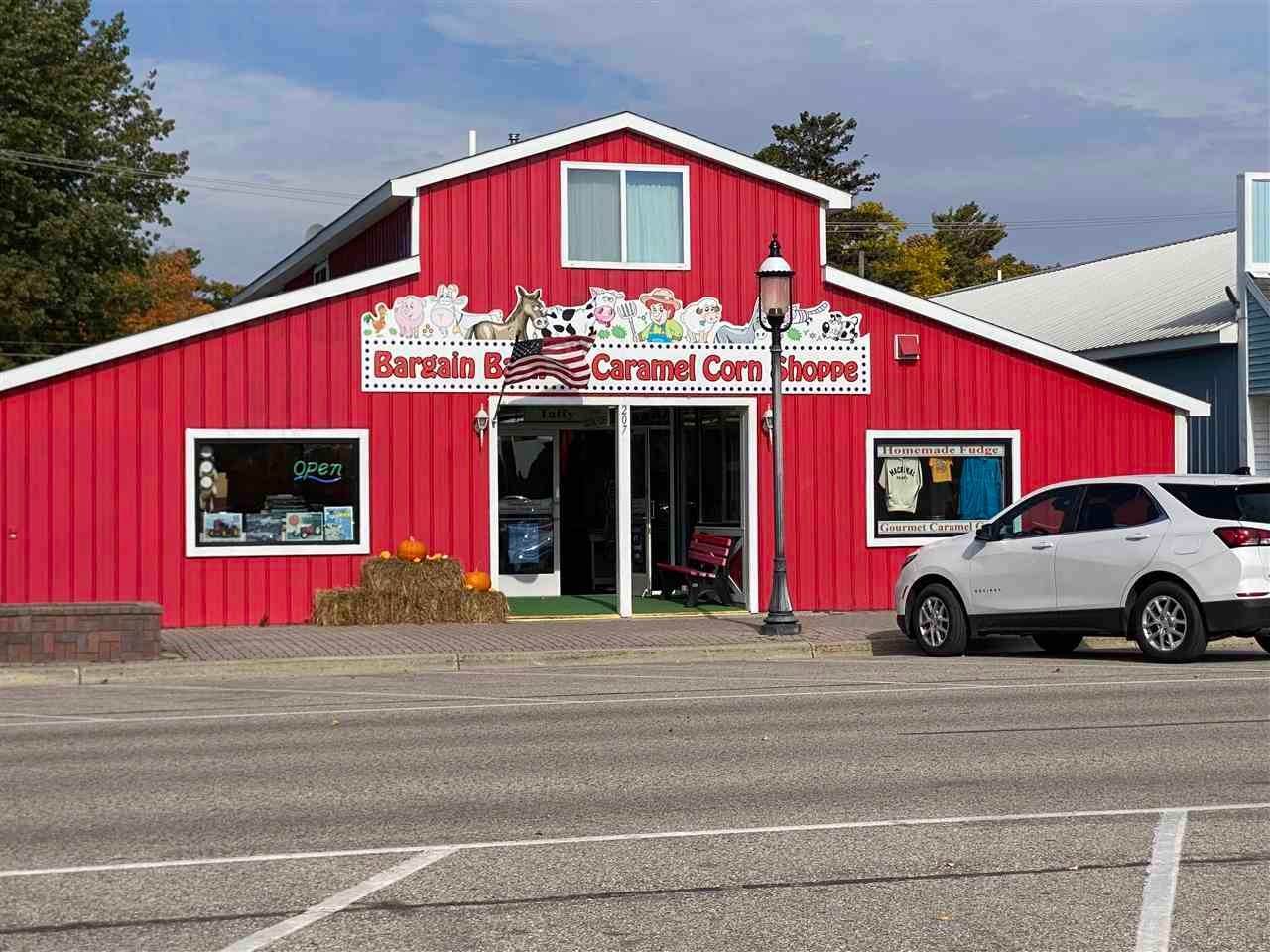 2. Commercial for Sale at 207 E Central Avenue Mackinaw City, Michigan 49701 United States