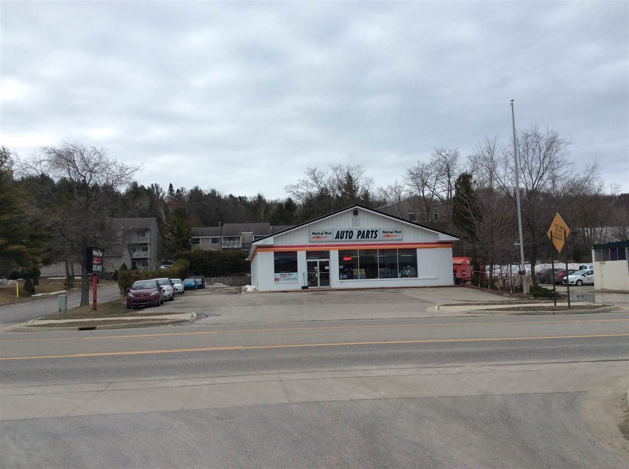 3. Commercial for Sale at 1105 Charlevoix Avenue Petoskey, Michigan 49770 United States
