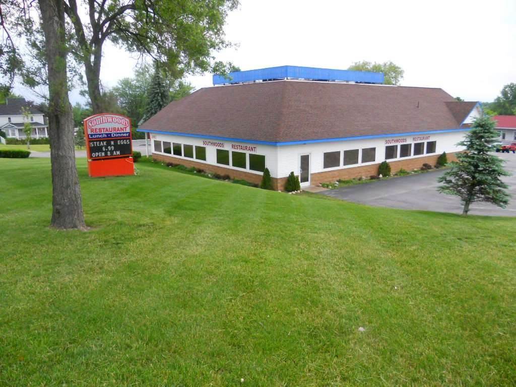 21. Commercial for Sale at 1007 Spring Street Petoskey, Michigan 49770 United States