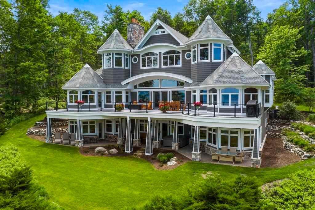 Single Family Homes for Sale at 7104 N Preserve Drive Bay Harbor, Michigan 49770 United States