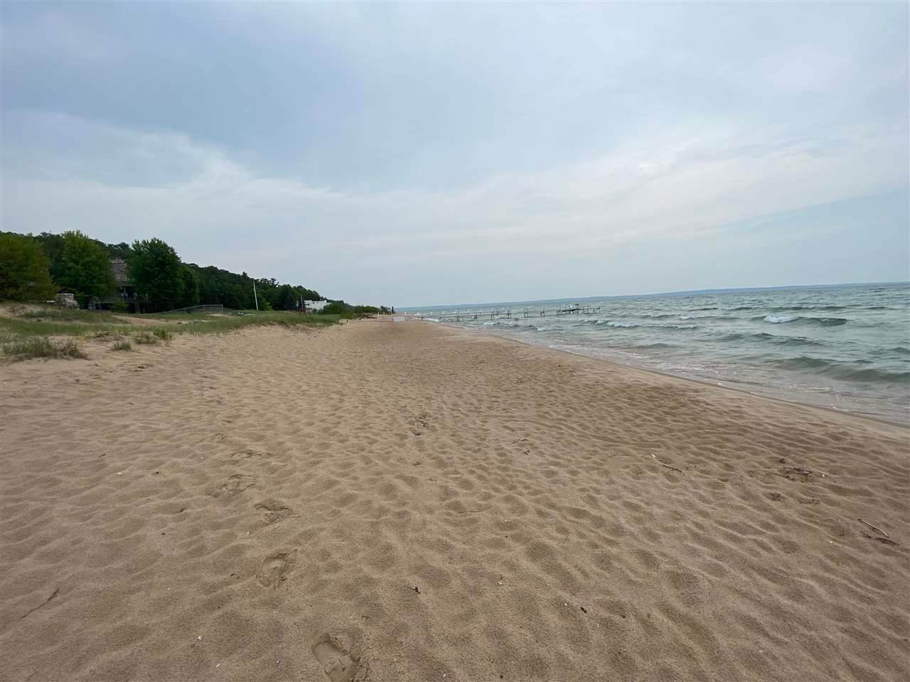 3. Land for Sale at 5089 Seven Mile Point Ridge Drive Harbor Springs, Michigan 49740 United States