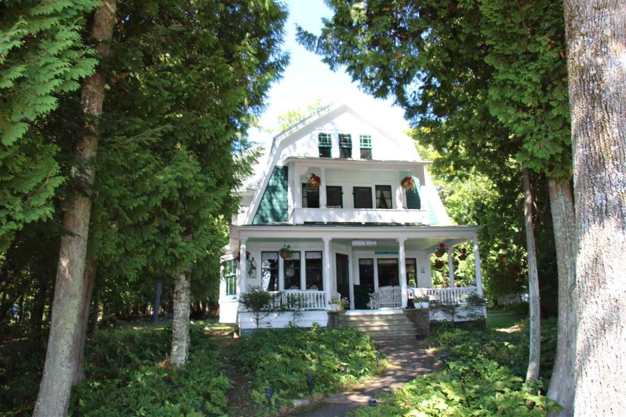 30. Single Family Homes for Sale at 1603 Fern Drive Harbor Springs, Michigan 49740 United States