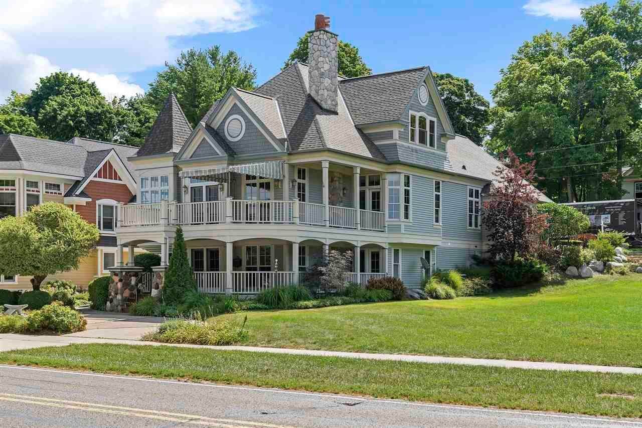 1. Single Family Homes for Sale at 451 Front Street Boyne City, Michigan 49712 United States