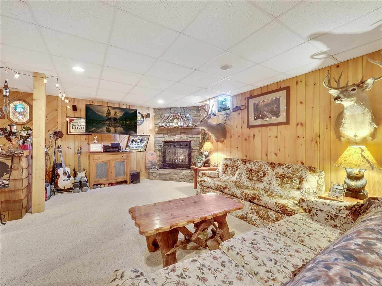 19. Single Family Homes for Sale at 8245 Deerpath Road Petoskey, Michigan 49770 United States