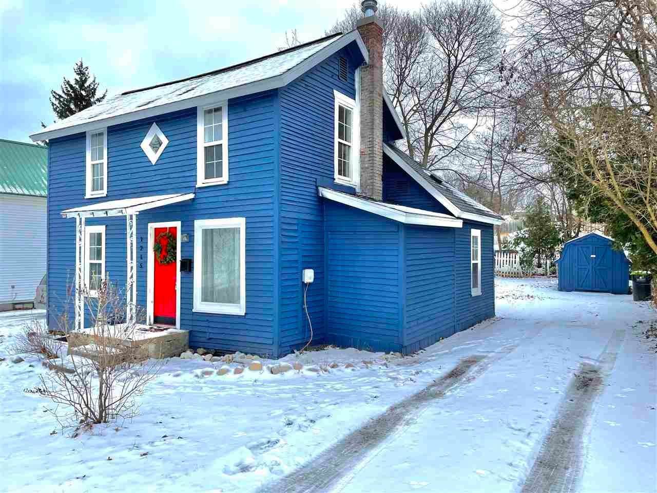 10. Single Family Homes for Sale at 1215 Emmet Street Petoskey, Michigan 49770 United States