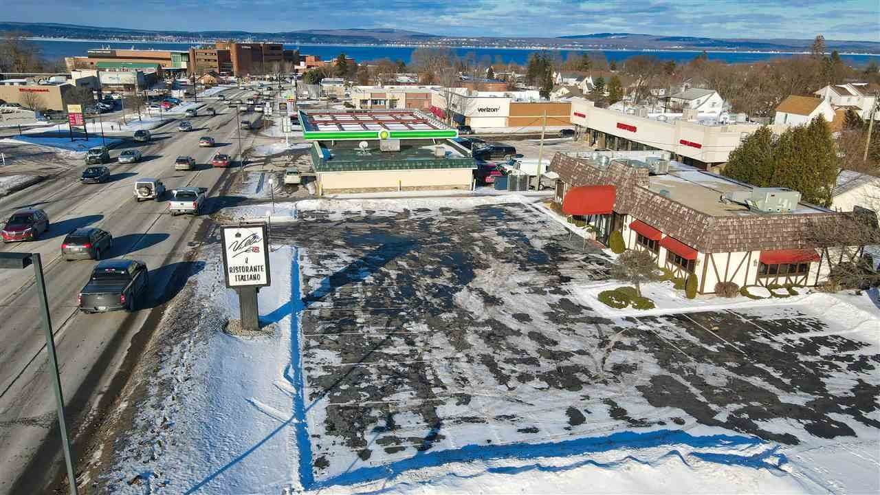 13. Commercial for Sale at 887 Spring Street Petoskey, Michigan 49770 United States