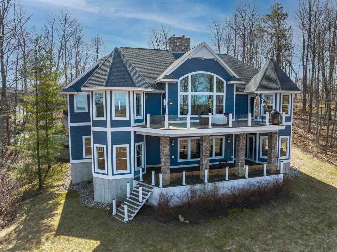 41. Single Family Homes for Sale at 615 Harbor View Lane Petoskey, Michigan 49770 United States
