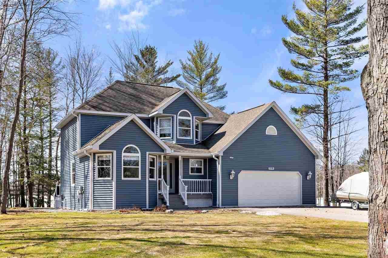 41. Single Family Homes for Sale at 2179 Wild Cherry Lane Gaylord, Michigan 49735 United States