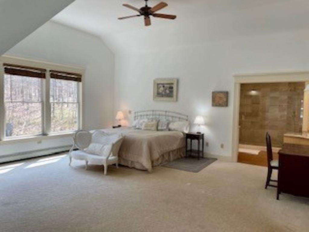 26. Single Family Homes for Sale at 1775 Catob Road Harbor Springs, Michigan 49740 United States