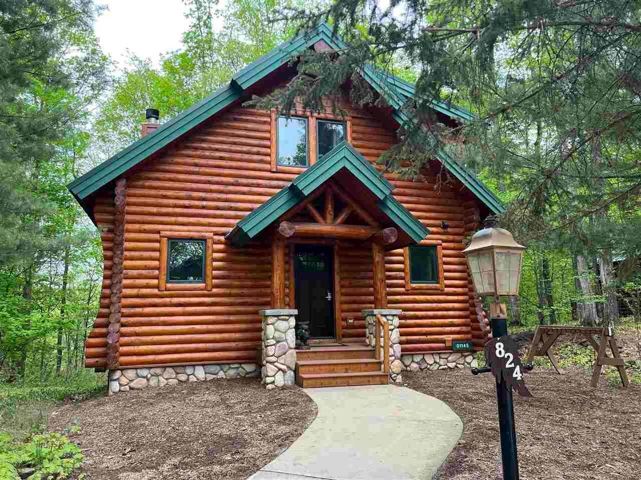 32. Single Family Homes for Sale at 1145 Cabin Drive Boyne City, Michigan 49712 United States