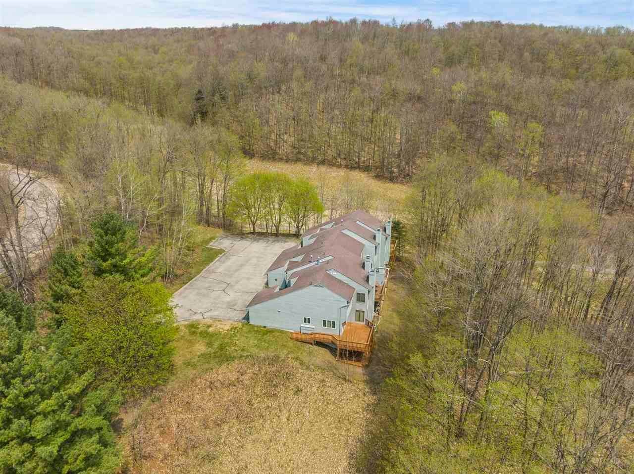46. Single Family Homes for Sale at 1185 Hideaway Valley Harbor Springs, Michigan 49740 United States