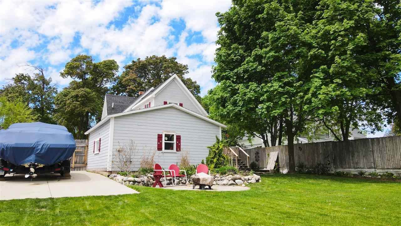13. Single Family Homes for Sale at 519 S East Street Boyne City, Michigan 49712 United States