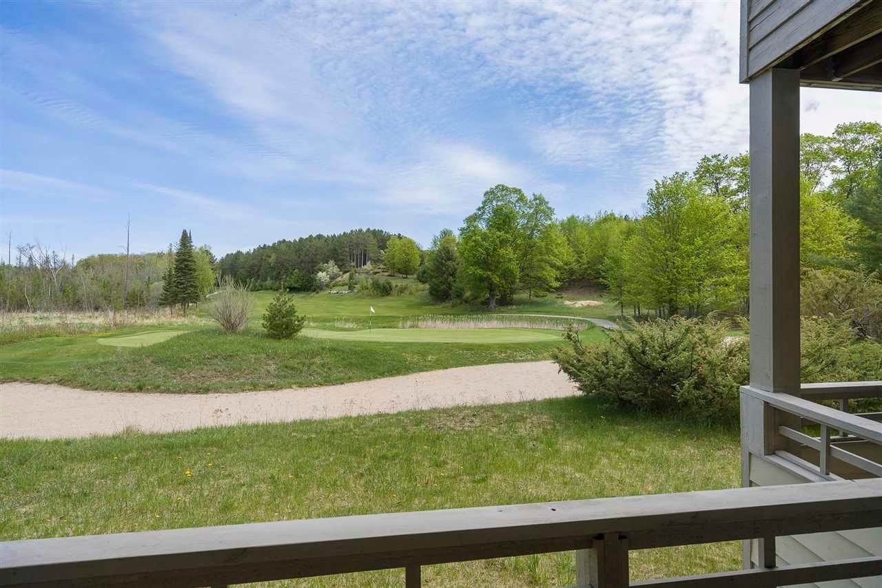 14. Single Family Homes for Sale at 9037 Boyne City Road Charlevoix, Michigan 49720 United States