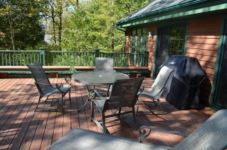 22. Single Family Homes for Sale at 9533 Thorne Street Harbor Springs, Michigan 49740 United States
