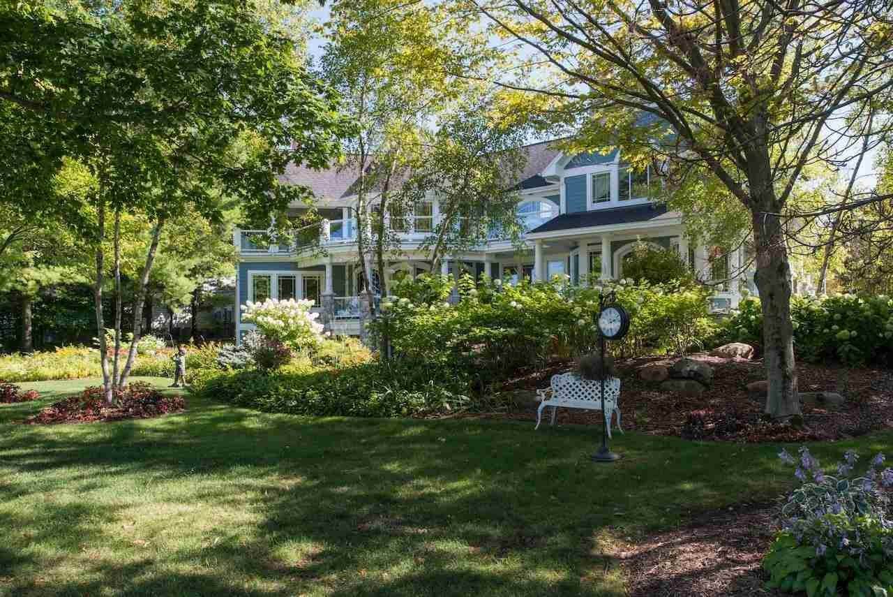 46. Single Family Homes for Sale at 5604 Coastal Woods Court Bay Harbor, Michigan 49770 United States