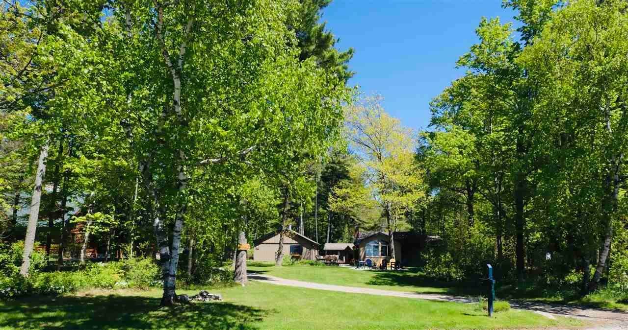 7. Single Family Homes for Sale at 2605 S Lake Shore Drive Harbor Springs, Michigan 49740 United States