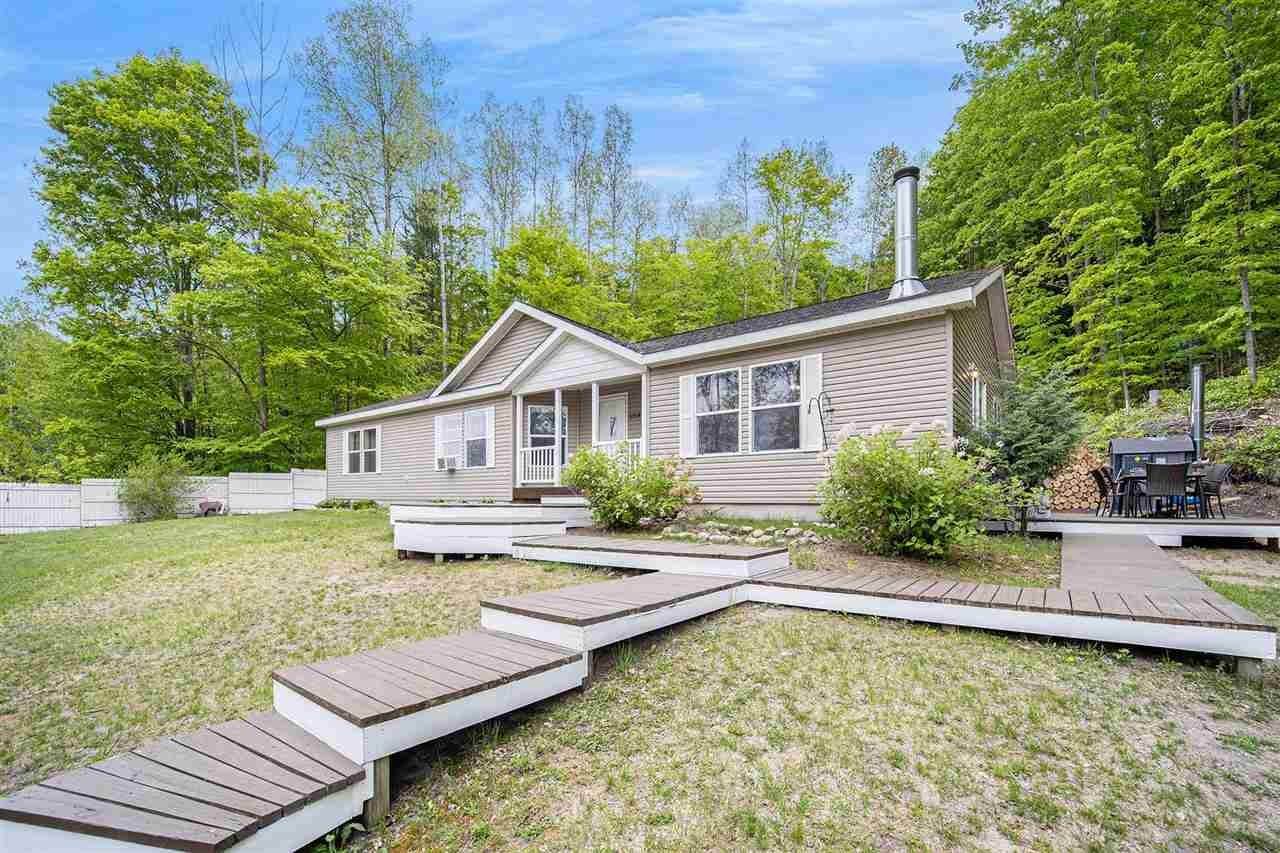 1. Single Family Homes for Sale at 10400 Pickerel Lake Road Petoskey, Michigan 49770 United States