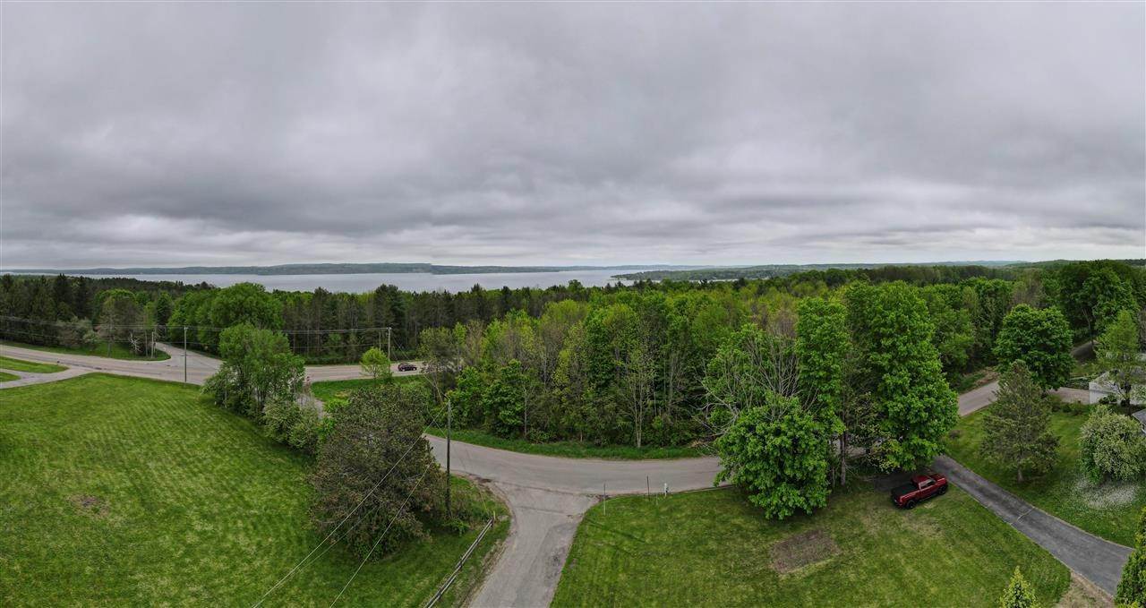 9. Single Family Homes for Sale at 11248 Sequanota Heights Drive Charlevoix, Michigan 49720 United States