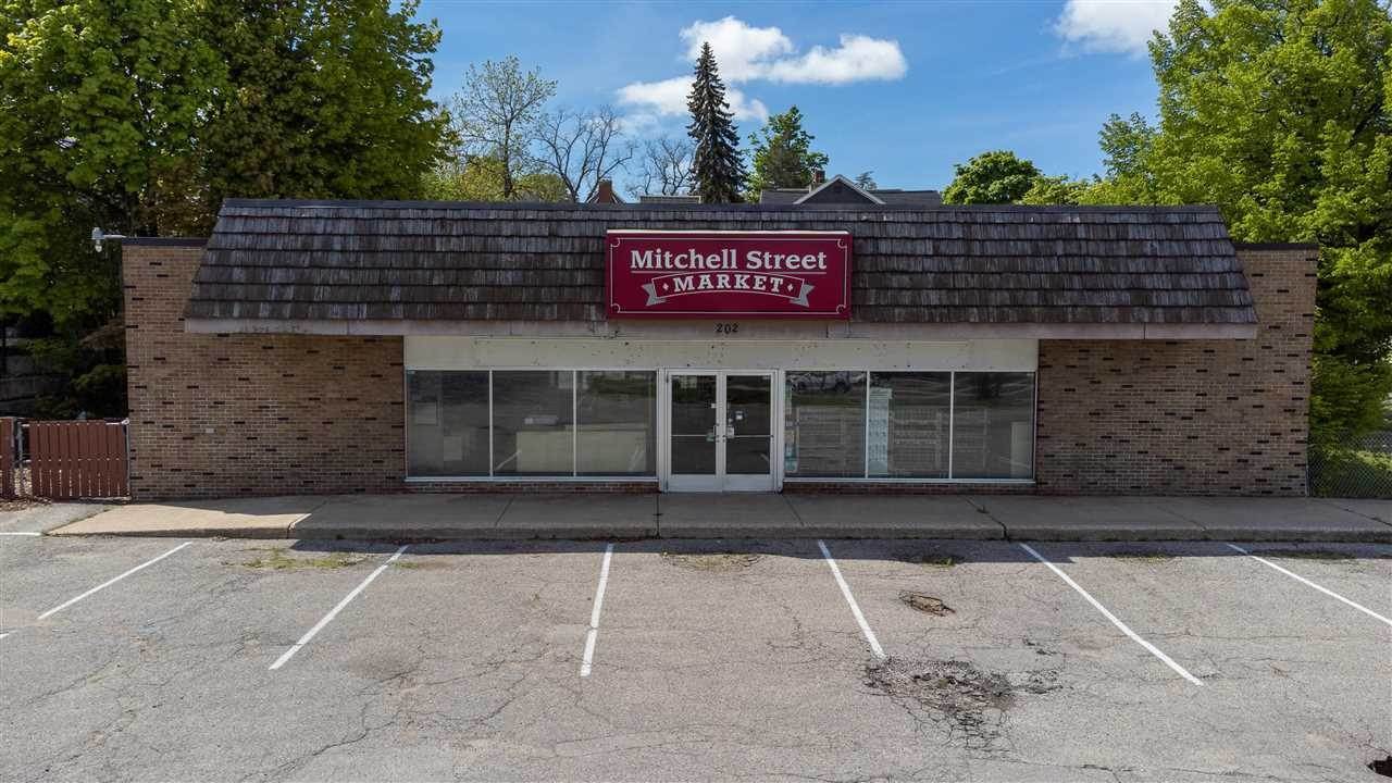 5. Commercial for Sale at 202 E Mitchell Petoskey, Michigan 49770 United States