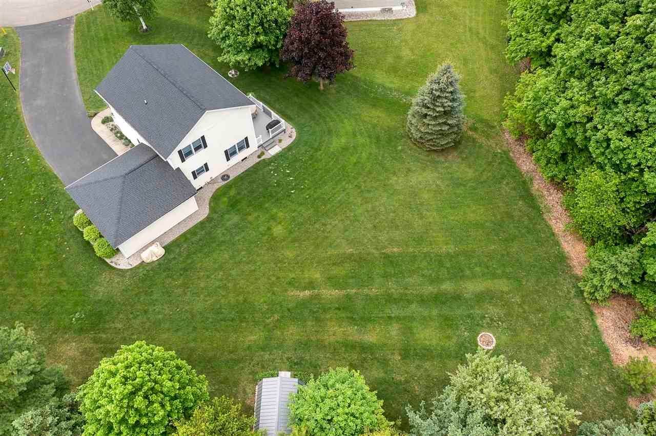 9. Single Family Homes for Sale at 3591 Flynn Drive Petoskey, Michigan 49770 United States