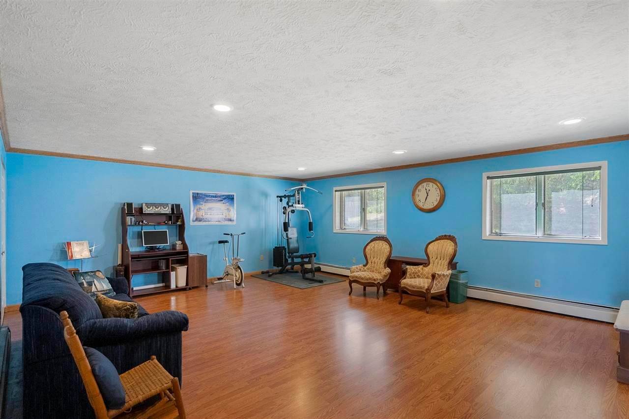 22. Single Family Homes for Sale at 1287 La Chaumiere Petoskey, Michigan 49770 United States