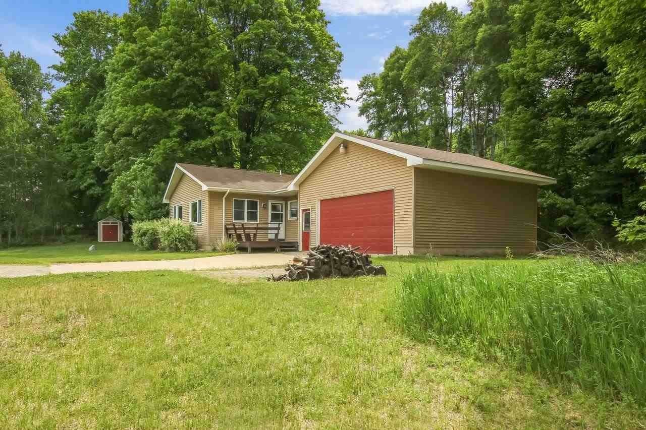 2. Single Family Homes for Sale at 3475 Valley Rd NW Kalkaska, Michigan 49646 United States