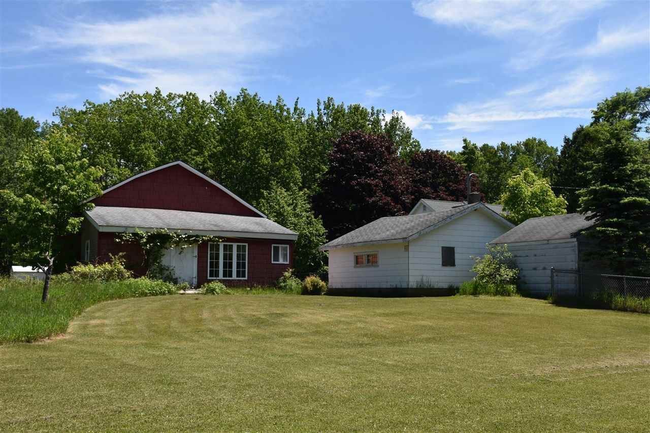 29. Single Family Homes for Sale at 6480 Old US Hwy 31 Petoskey, Michigan 49770 United States