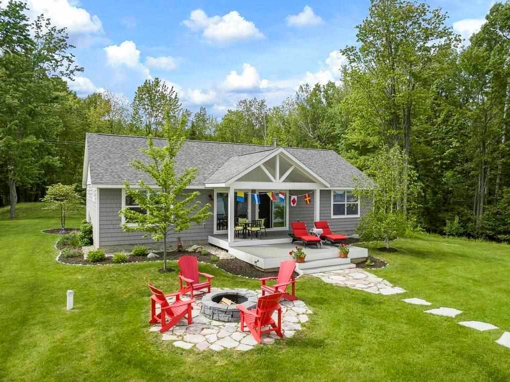 35. Single Family Homes for Sale at 9400 Silver Strand Levering, Michigan 49755 United States
