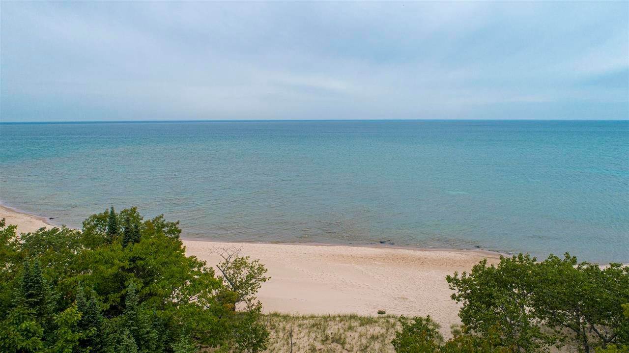 1. Single Family Homes for Sale at 9596 Ivan Street Harbor Springs, Michigan 49740 United States