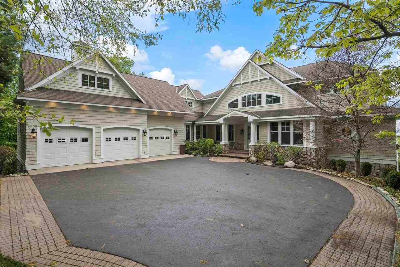 8. Single Family Homes for Sale at 8073 Ridge View Court Harbor Springs, Michigan 49740 United States