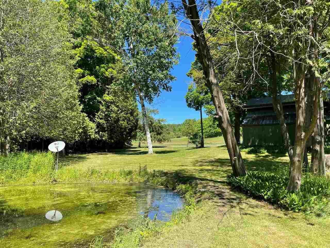 35. Single Family Homes for Sale at 1255 Fall Park Road Boyne City, Michigan 49712 United States