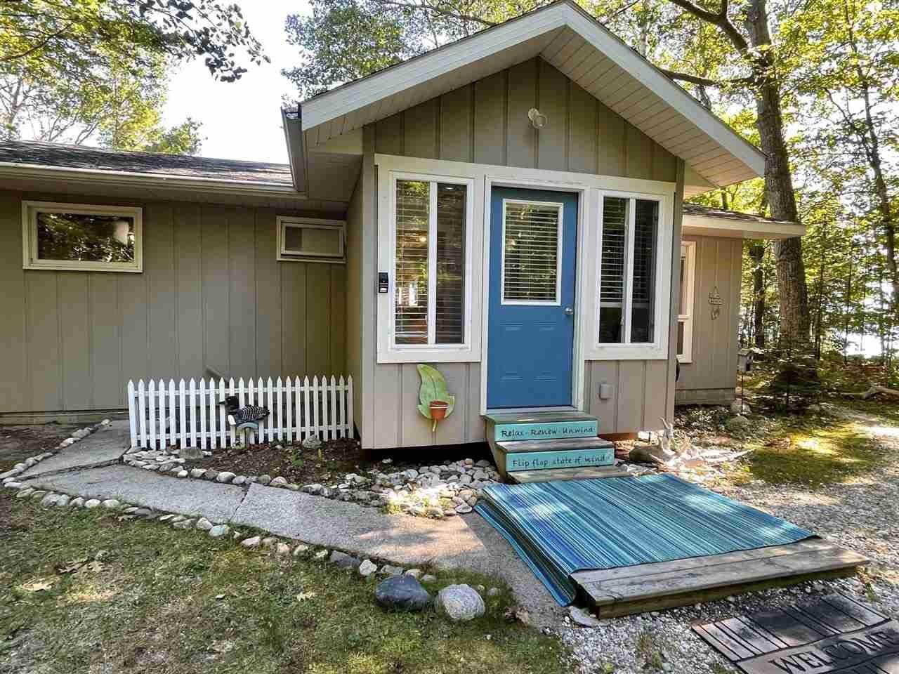 40. Single Family Homes for Sale at 30740 East Side Drive Beaver Island, Michigan 49782 United States