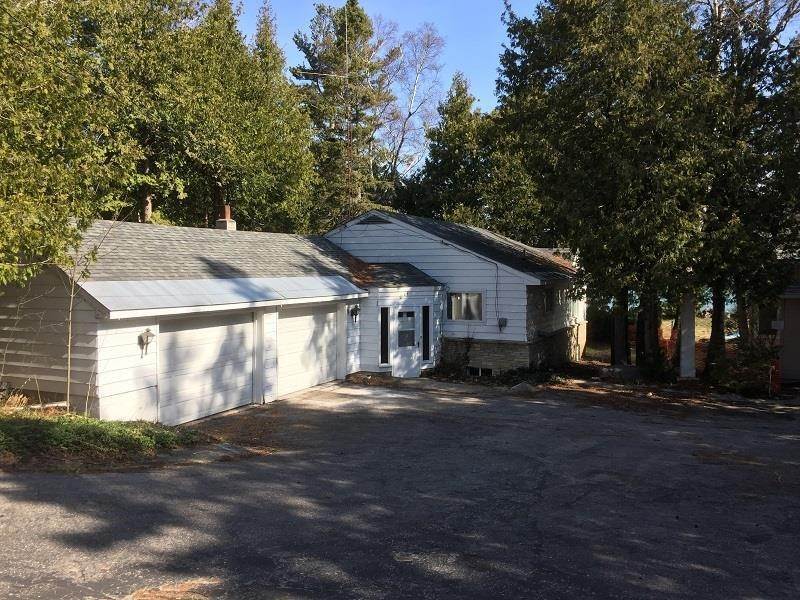 Single Family Homes for Sale at 914 Lakeside Drive Mackinaw City, Michigan 49701 United States
