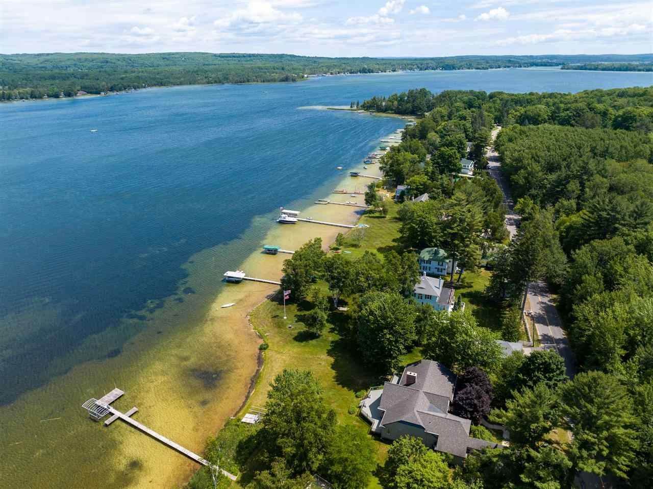 30. Single Family Homes for Sale at 5361 Graham Road Petoskey, Michigan 49770 United States