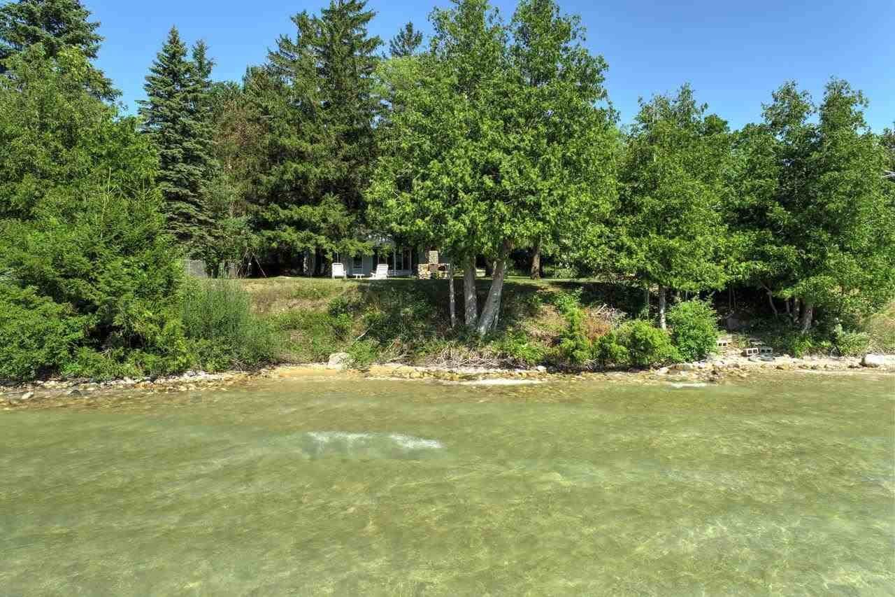 3. Single Family Homes for Sale at 5488 S East Torch Lake Drive Bellaire, Michigan 49615 United States