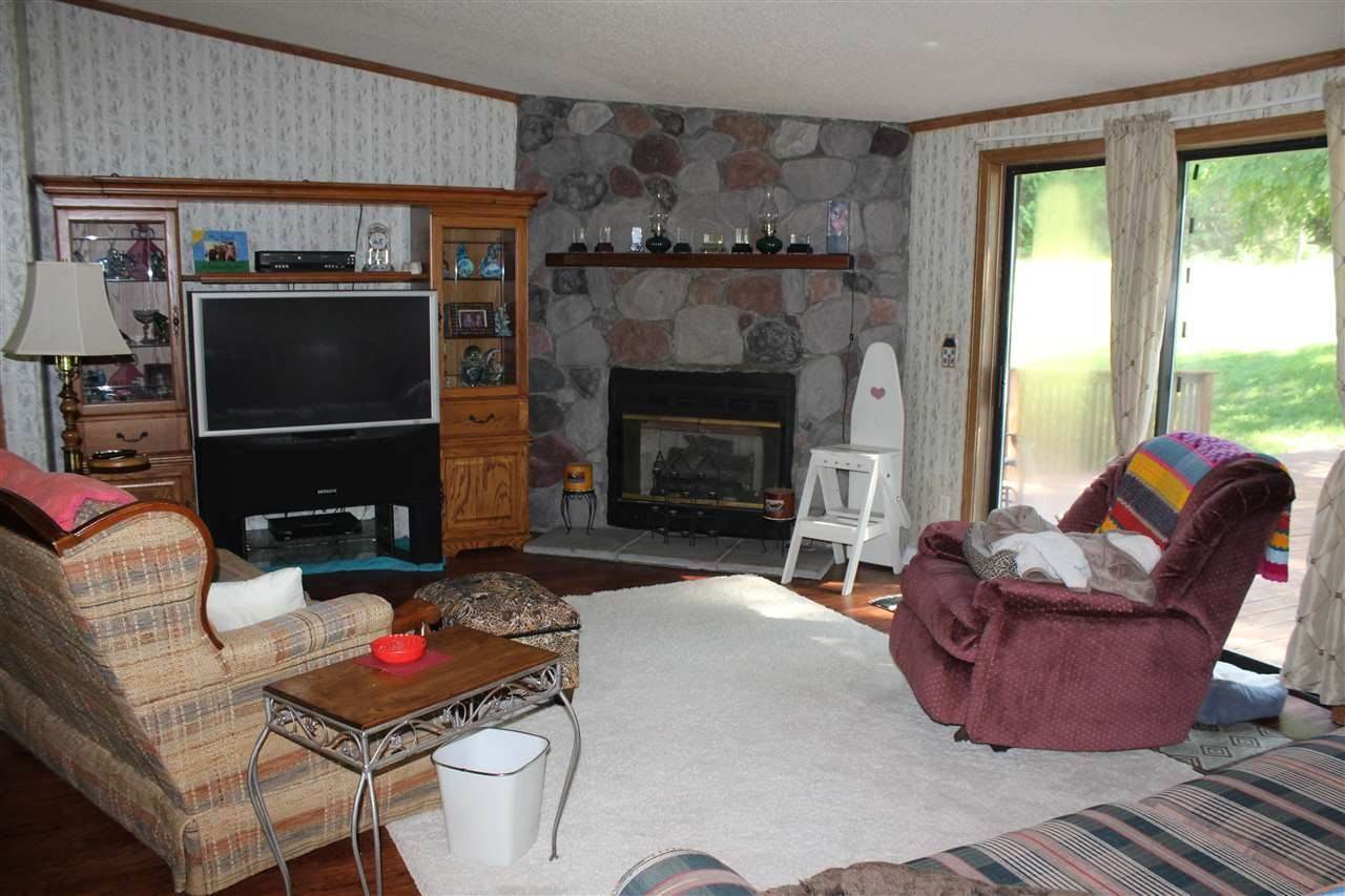 11. Single Family Homes for Sale at 7880 Banwell Road Alanson, Michigan 49706 United States