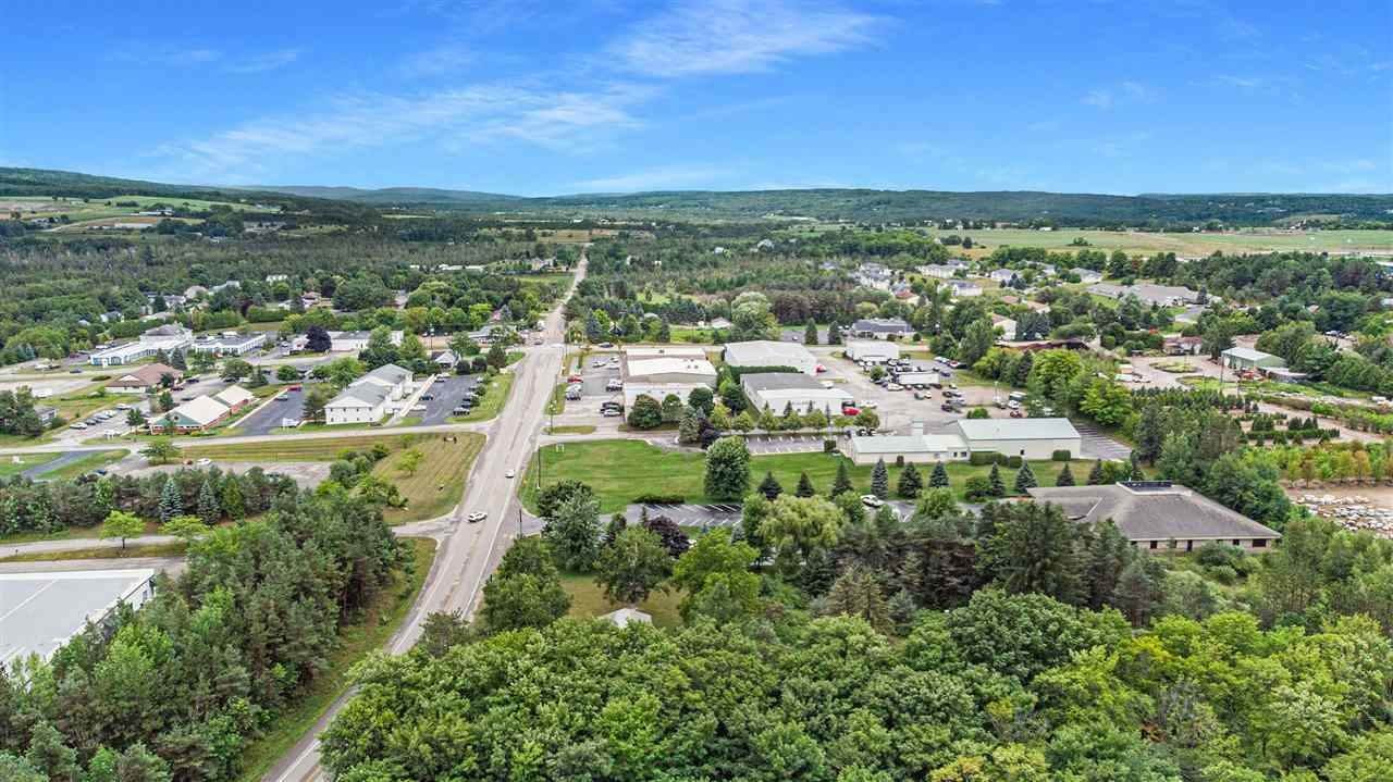 10. Commercial for Sale at 441 N Division Road Petoskey, Michigan 49770 United States