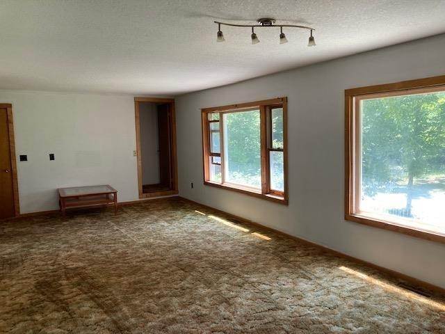 19. Single Family Homes for Sale at 10334 Lakeview Carp Lake, Michigan 49718 United States