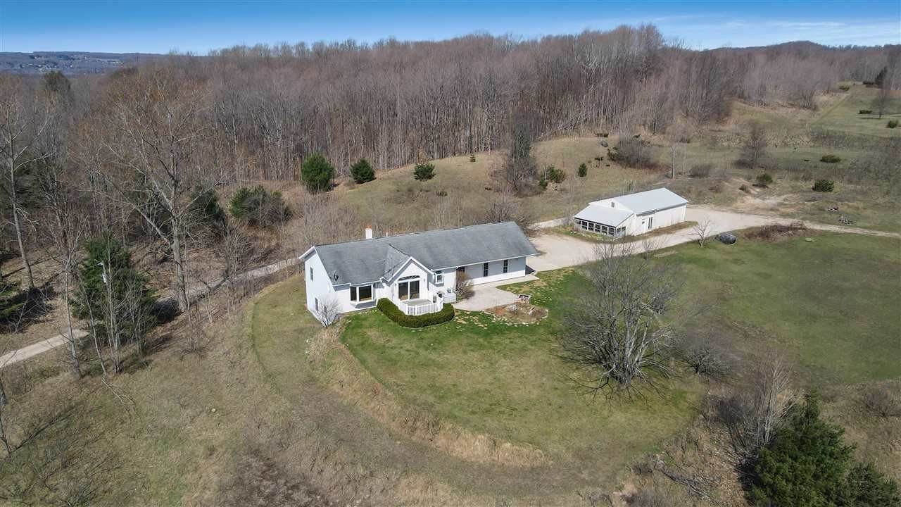 8. Single Family Homes for Sale at 5113 BC/EJ Road East Jordan, Michigan 49727 United States