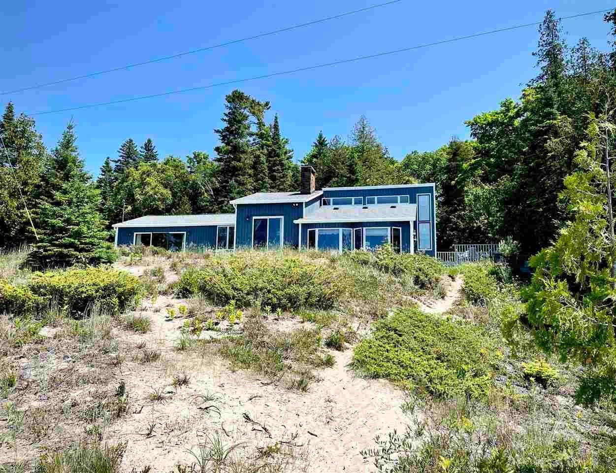 2. Single Family Homes for Sale at 37059 Allen's Lakeview Road Beaver Island, Michigan 49782 United States