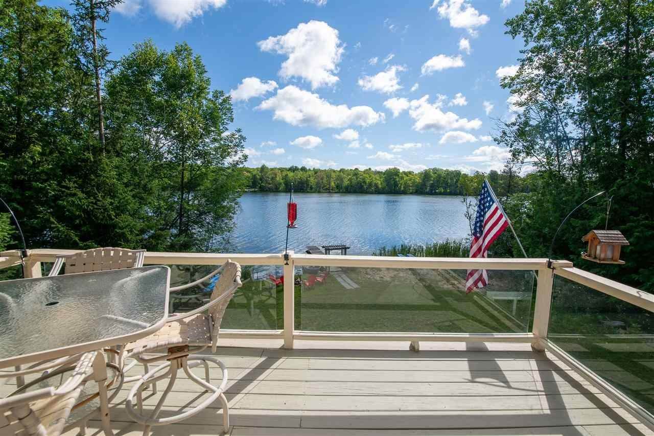 17. Single Family Homes for Sale at 2532 Lake 26 Road Charlevoix, Michigan 49720 United States