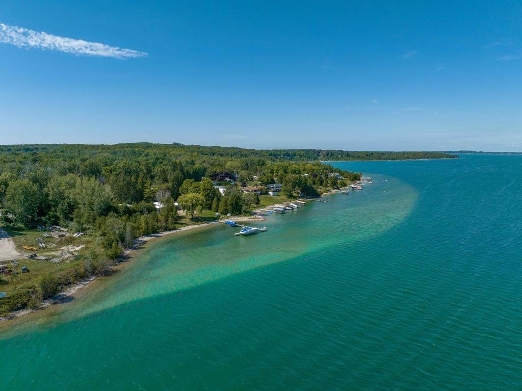 25. Single Family Homes for Sale at 3754 Lake Street Charlevoix, Michigan 49720 United States