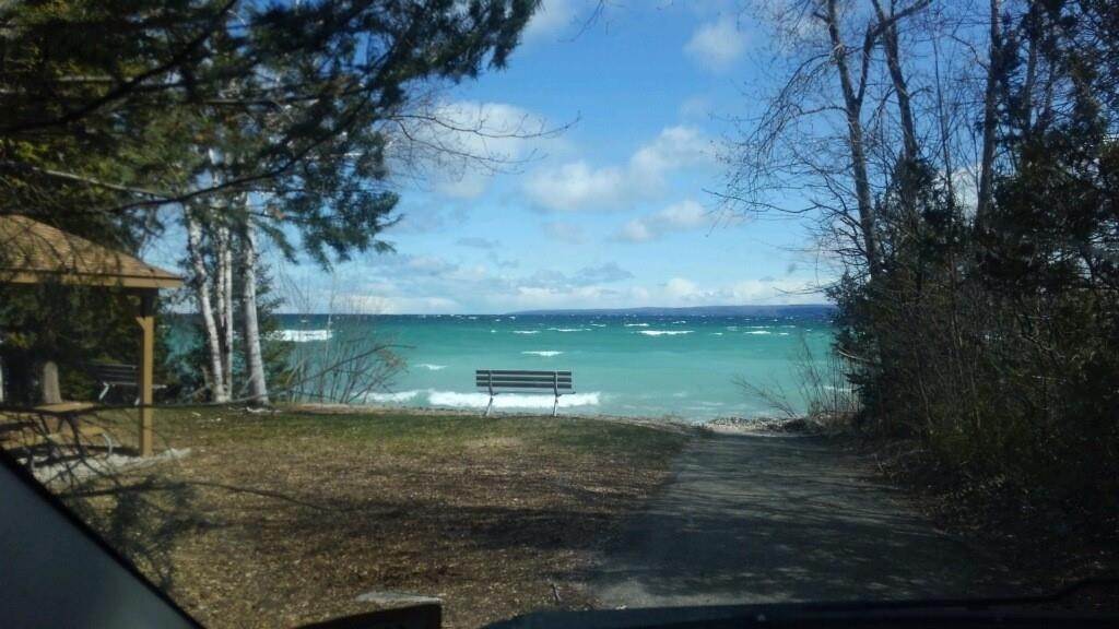 2. Single Family Homes for Sale at 7050 Nine Mile Point Drive Charlevoix, Michigan 49720 United States