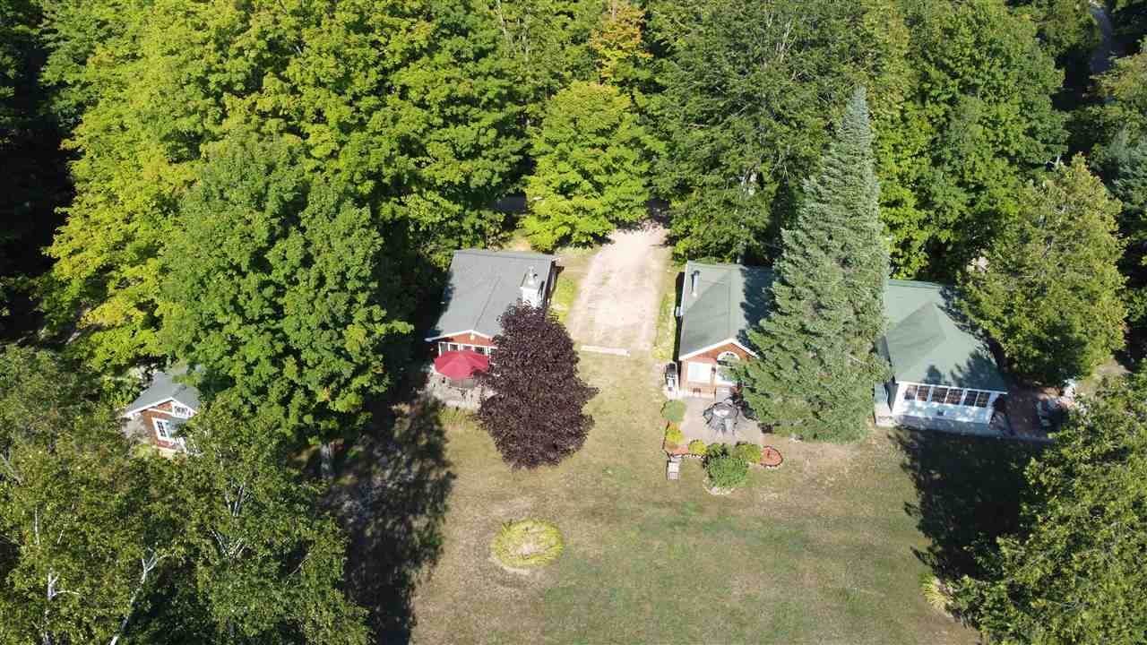 21. Single Family Homes for Sale at 2383 Hidden Valley Charlevoix, Michigan 49720 United States