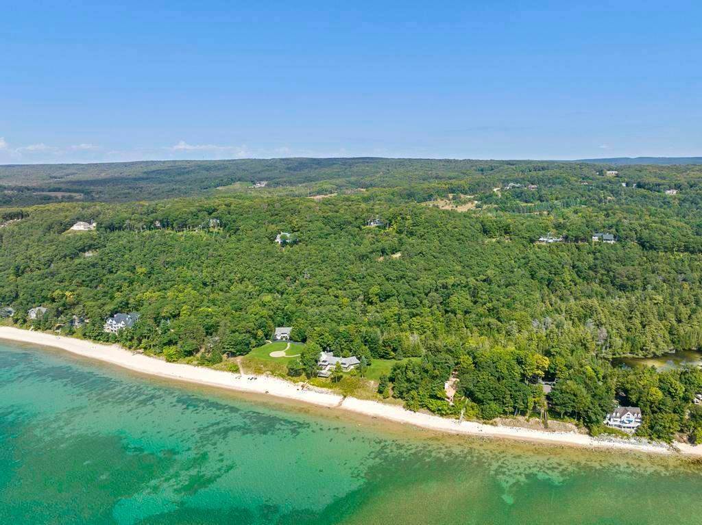 42. Single Family Homes for Sale at 6338 Trillium Trail Harbor Springs, Michigan 49740 United States