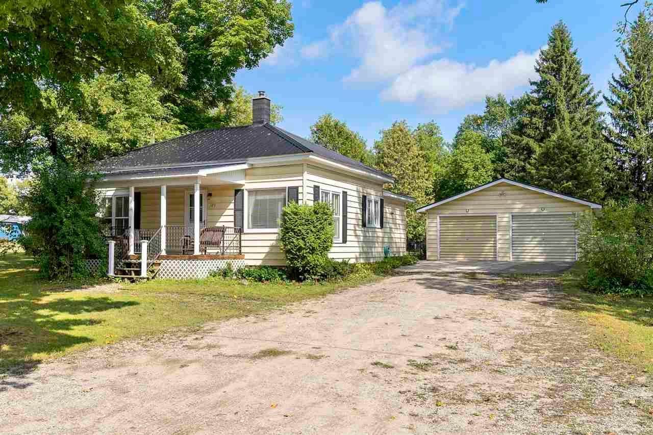 5. Single Family Homes for Sale at 305 Bowen Street East Jordan, Michigan 49727 United States