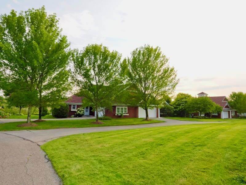 29. Single Family Homes for Sale at 832 Crooked Tree Drive Petoskey, Michigan 49770 United States