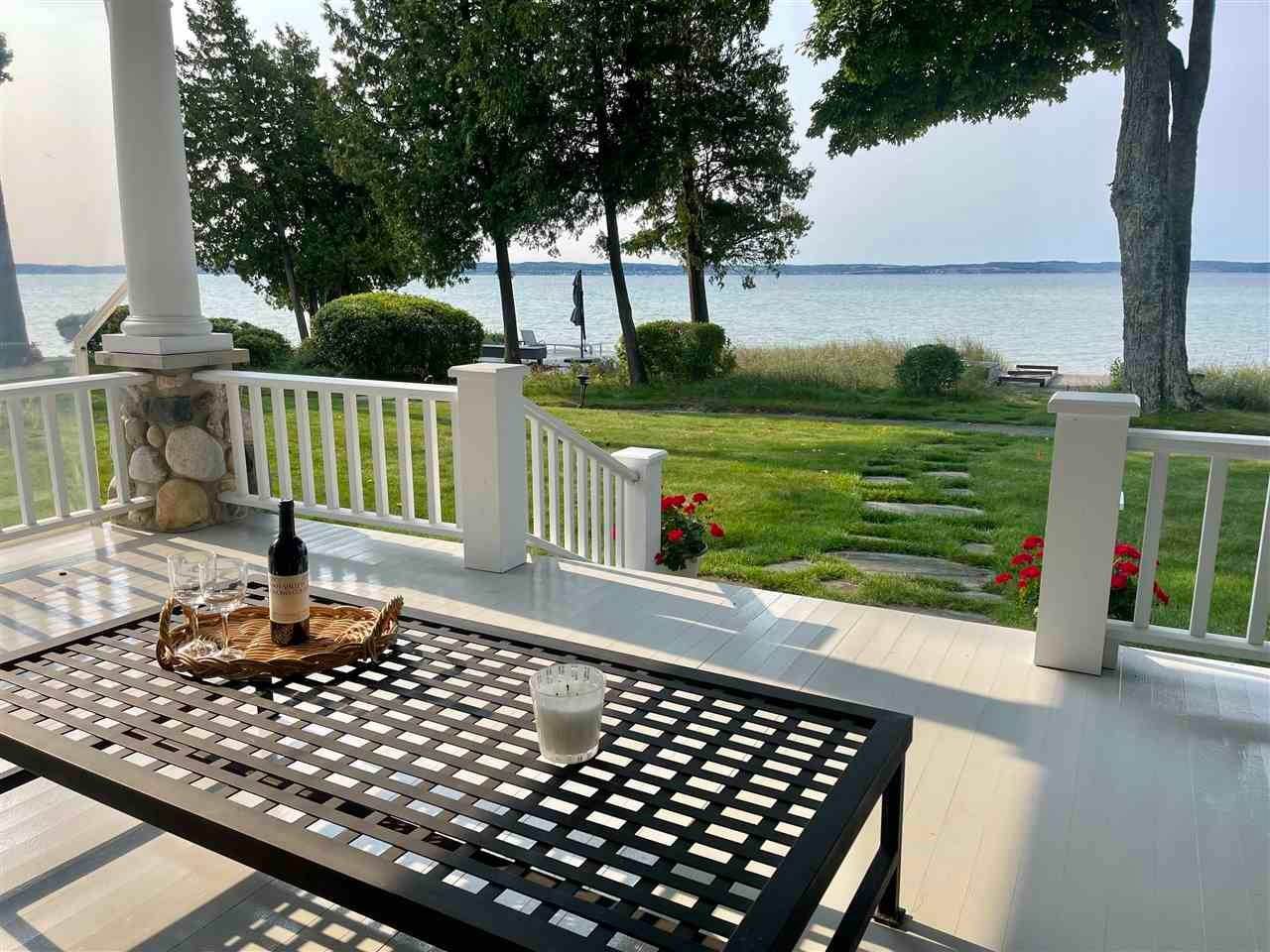 4. Single Family Homes for Sale at 5213 Forest Beach Harbor Springs, Michigan 49740 United States