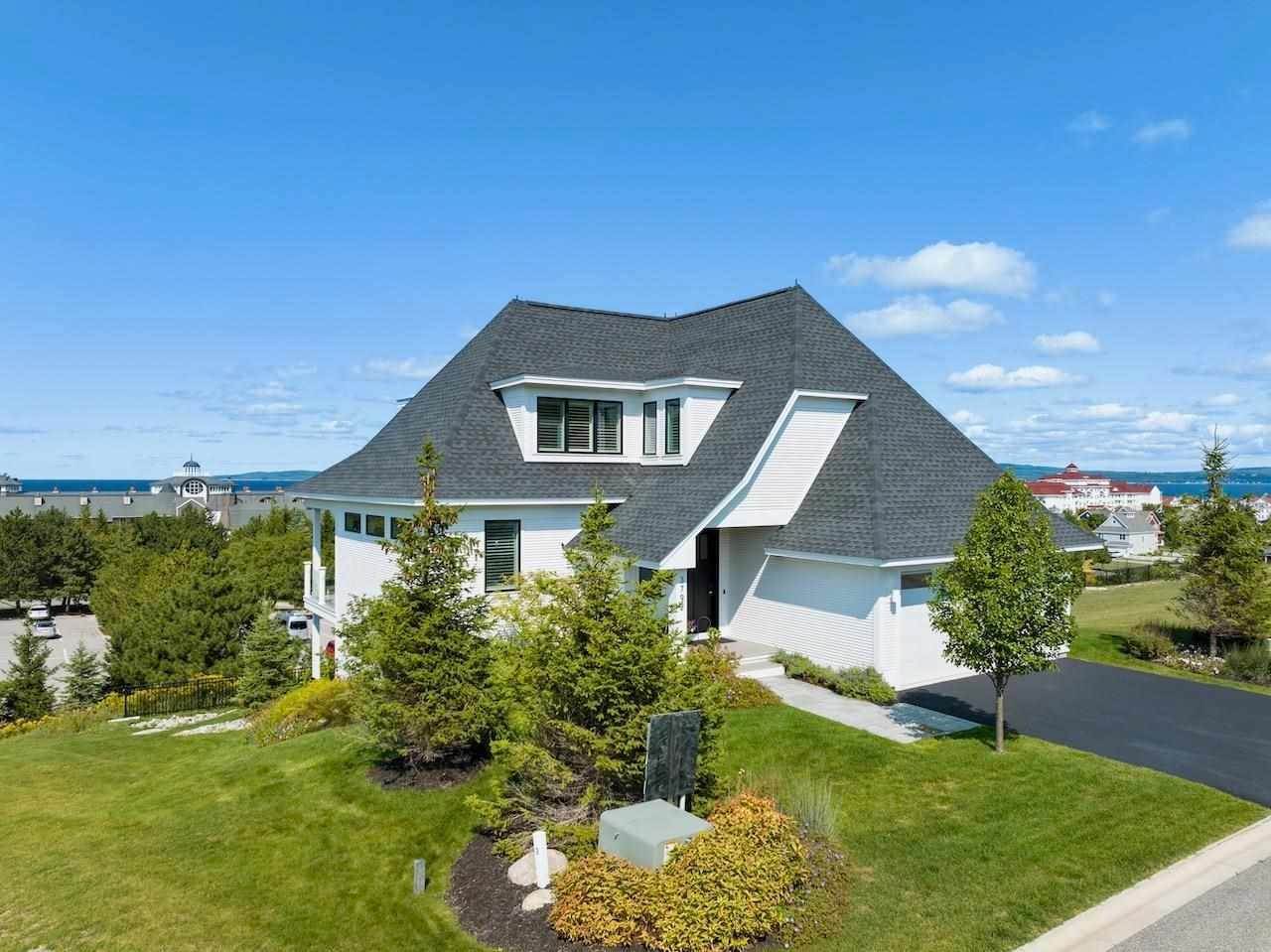 42. Single Family Homes for Sale at 3792 Cliffs Drive Bay Harbor, Michigan 49770 United States
