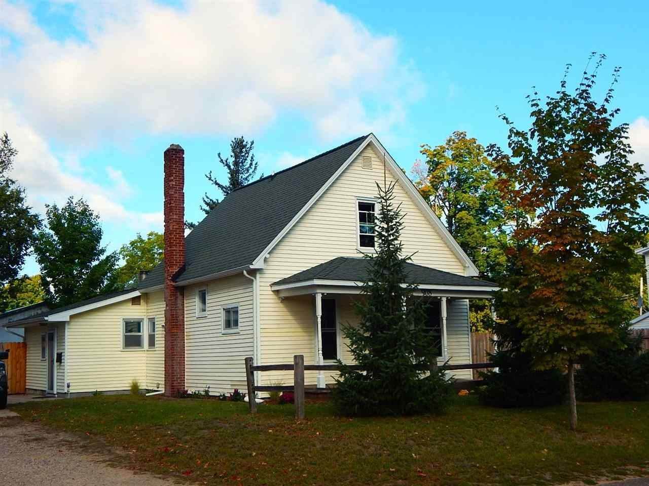 1. Single Family Homes for Sale at 908 Pleasant Avenue Boyne City, Michigan 49712 United States
